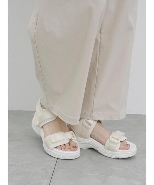 Samansa Mos2 blue（サマンサモスモスブルー）の「ストレッチタックカーブパンツ（その他パンツ・レディース・ライトベージュ/チャコールグレー/シルバーグレー・F）」の7枚目の写真