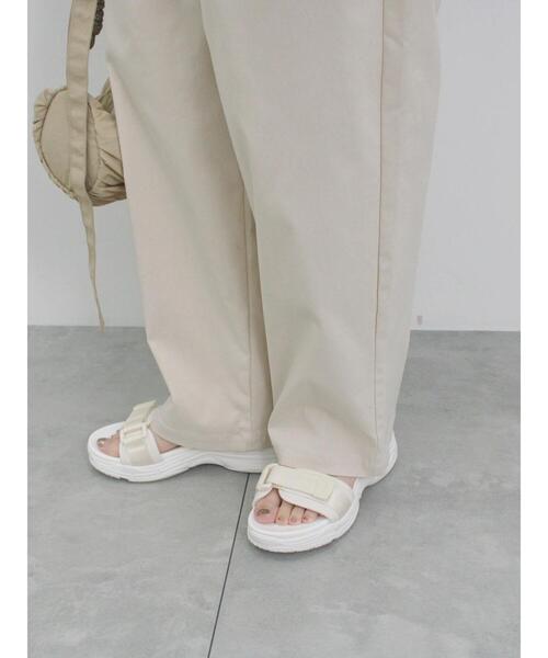 Samansa Mos2 blue（サマンサモスモスブルー）の「ストレッチタックカーブパンツ（その他パンツ・レディース・ライトベージュ/チャコールグレー/シルバーグレー・F）」の8枚目の写真