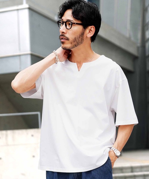 jiggys shop(ジギーズショップ)の「接触冷感 UVカット 吸汗速乾 プレーティング キーネック 半袖Tシャツ カットソー(Tシャツ/カットソー・メンズ・ホワイト/ブラック/ベージュ系その他/スミクロ・MEDIUM/LARGE/X-LARGE)」の2枚目の写真