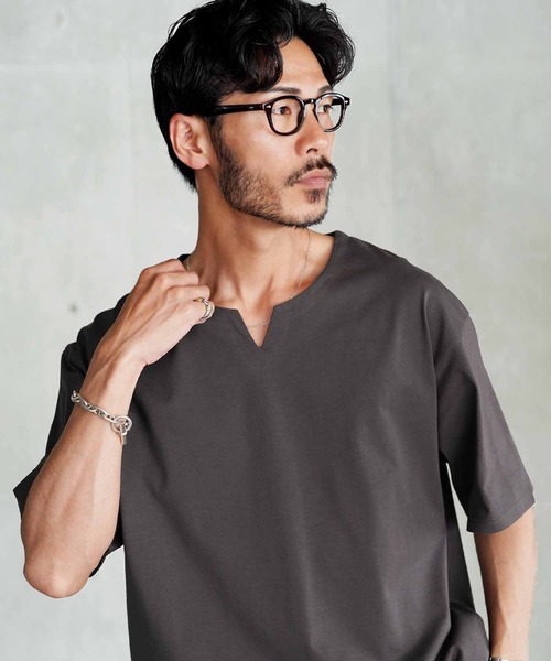 jiggys shop(ジギーズショップ)の「接触冷感 UVカット 吸汗速乾 プレーティング キーネック 半袖Tシャツ カットソー(Tシャツ/カットソー・メンズ・ホワイト/ブラック/ベージュ系その他/スミクロ・MEDIUM/LARGE/X-LARGE)」の4枚目の写真