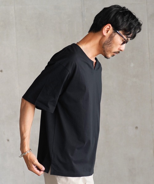 jiggys shop(ジギーズショップ)の「接触冷感 UVカット 吸汗速乾 プレーティング キーネック 半袖Tシャツ カットソー(Tシャツ/カットソー・メンズ・ホワイト/ブラック/ベージュ系その他/スミクロ・MEDIUM/LARGE/X-LARGE)」の5枚目の写真