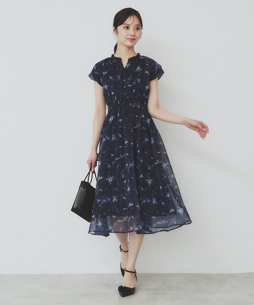 index（インデックス）の「シアーフラワーワンピース【洗濯機洗い可】（ワンピース・レディース・アイボリー系/グリーン系1/ネイビー系・40/38/42/36）」の9枚目の写真