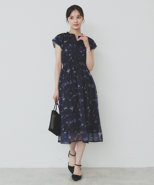 index（インデックス）の「シアーフラワーワンピース【洗濯機洗い可】（ワンピース・レディース・アイボリー系/グリーン系1/ネイビー系・40/38/42/36）」の10枚目の写真