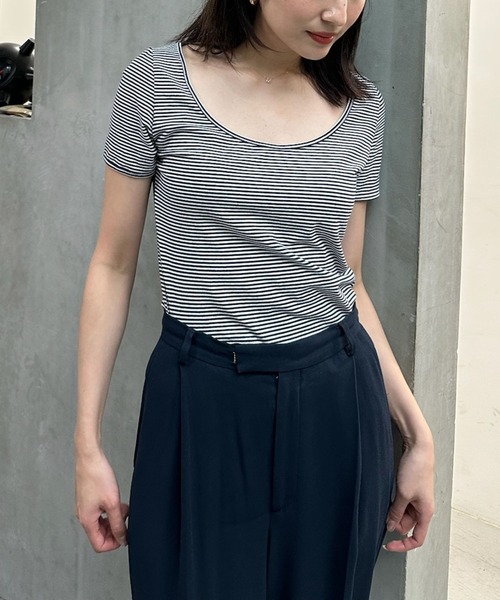 YOOU(ユー)の「ハーフスリーブTシャツ/2wayデザイン(Tシャツ/カットソー・レディース・ブラック/ネイビー/ブラウン・FREE)」の6枚目の写真