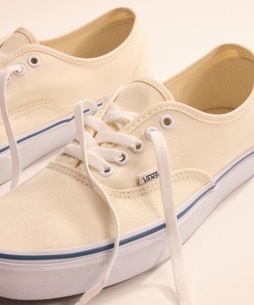 VANS（バンズ）の「オーセンティック（スニーカー・メンズ・ネイビー/ブラック×ホワイト/レッド/ホワイト/ブラック×ブラック/オフホワイト・4/4.5/5/5.5/6/6.5/7/7.5/8/8.5/9/9.5/10/10.5/11/11.5/12）」の17枚目の写真