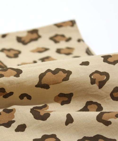 RNA（アールエヌエー）の「E5148 レオパードＢＩＧバンダナ（バンダナ/スカーフ・レディース・ベージュ/グリーン/パープル・FREE）」の21枚目の写真