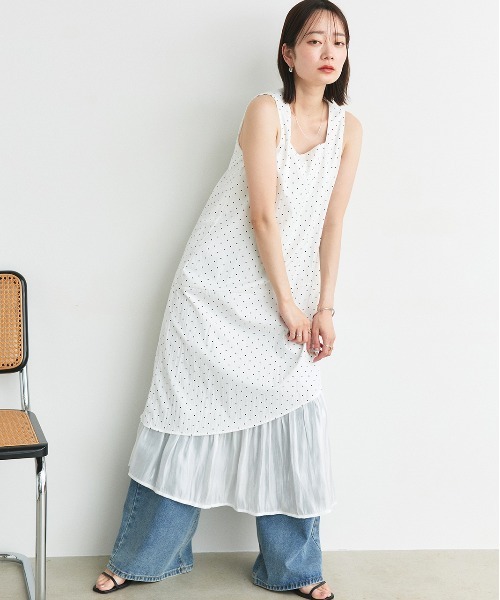 ad thie(アドティエ)の「リボン付き レイヤードデザイン ドットワンピース(ワンピース・レディース・オフホワイト/ブラック・FREE)」の11枚目の写真