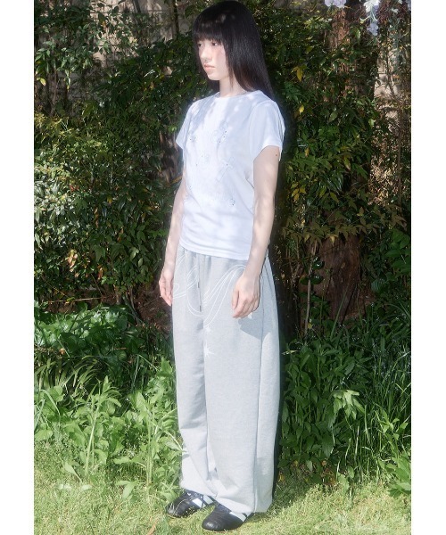 FANCY CLUB(ファンシークラブ)の「A'GEM/9 × .kom 『FANCY CLUB/ファンシークラブ』 Gliter Mazy Logo Tee/グリッター Mazy ロゴ TEE(Tシャツ/カットソー・レディース・ホワイト/ブラック・FREE)」の9枚目の写真