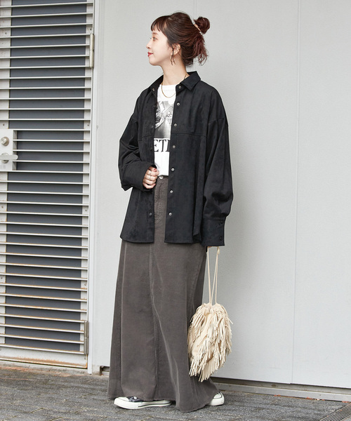 Simplicite（サンプリシテ）の「スウェードライクシャツ（シャツ/ブラウス・レディース・ブラック/キャメル・FREE）」の3枚目の写真