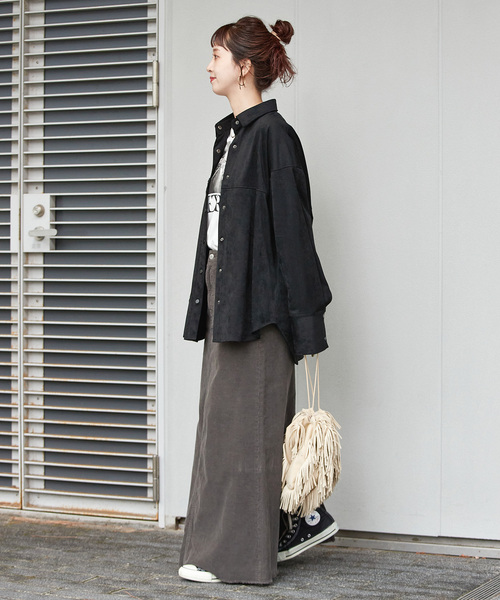 Simplicite（サンプリシテ）の「スウェードライクシャツ（シャツ/ブラウス・レディース・ブラック/キャメル・FREE）」の5枚目の写真