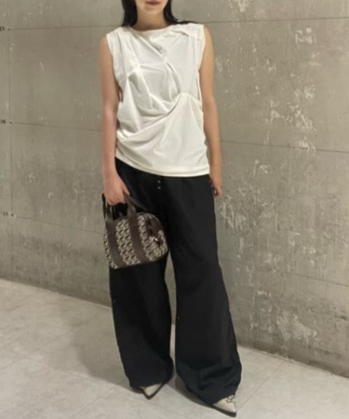 SLY（スライ）の「BOAT NECK TUCK TOPS ボートネック タック トップス 夏服（Tシャツ/カットソー・レディース・ブラック/ライトブラック/ホワイト・FREE）」の16枚目の写真