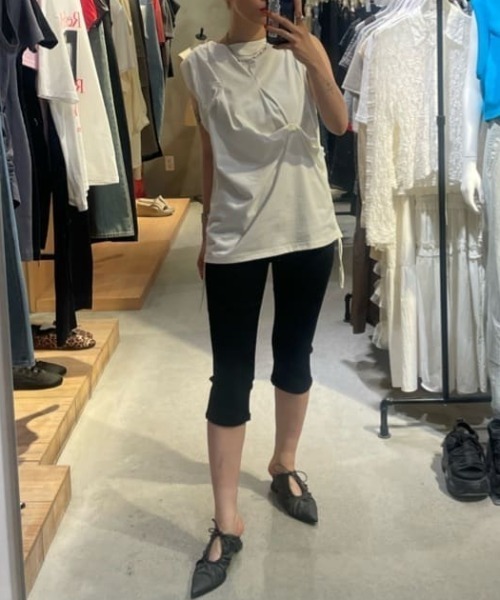 SLY（スライ）の「BOAT NECK TUCK TOPS ボートネック タック トップス 夏服（Tシャツ/カットソー・レディース・ブラック/ライトブラック/ホワイト・FREE）」の17枚目の写真