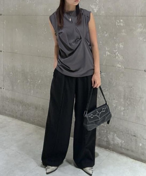 SLY（スライ）の「BOAT NECK TUCK TOPS ボートネック タック トップス 夏服（Tシャツ/カットソー・レディース・ブラック/ライトブラック/ホワイト・FREE）」の21枚目の写真