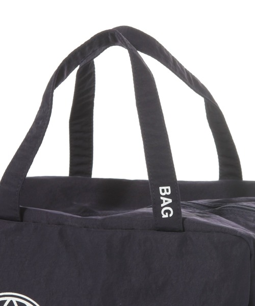 AMERICAN RAG CIE（アメリカンラグシー）の「【AMERICAN RAG CIE】GLOBE MINI BOSTON BAG（ボストンバッグ・レディース・グレー・FREE）」の9枚目の写真