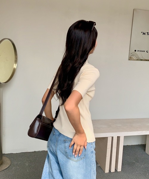 everycoco(エブリーココ)の「ハイネック半袖リブニットトップス(ニット/セーター・レディース・レッド/ブラウン/アイボリー/ブラック・FREE)」の8枚目の写真