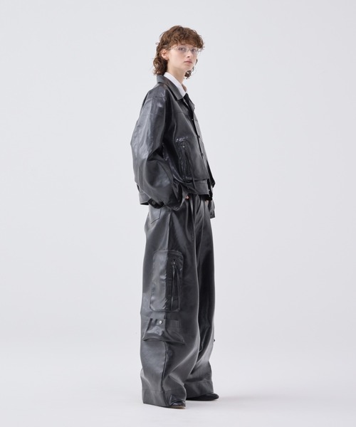 soerte(ソエルテ)の「Vintage like military cargo pants ( fake leather )/ヴィンテージライクミリタリーカーゴパンツ(合成皮革)(カーゴパンツ・メンズ・ブラック/カーキ・1/3/2)」の12枚目の写真