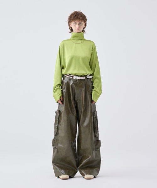 soerte(ソエルテ)の「Vintage like military cargo pants ( fake leather )/ヴィンテージライクミリタリーカーゴパンツ(合成皮革)(カーゴパンツ・メンズ・ブラック/カーキ・1/3/2)」の3枚目の写真