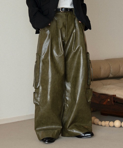 【soerte】Vintage like military cargo pant Vintage like military cargo pants ( fake leather )/ヴィンテージ