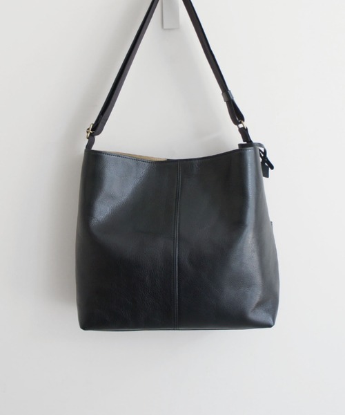 TIDEWAY（タイドウェイ）の「OIL SHRINK SHOULDER L/ TYP A4（ショルダーバッグ・メンズ・アッシュグレー/ブラック/ブラウン・FREE）」の10枚目の写真