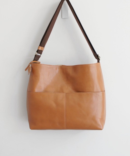 TIDEWAY（タイドウェイ）の「OIL SHRINK SHOULDER L/ TYP A4（ショルダーバッグ・メンズ・アッシュグレー/ブラック/ブラウン・FREE）」の5枚目の写真