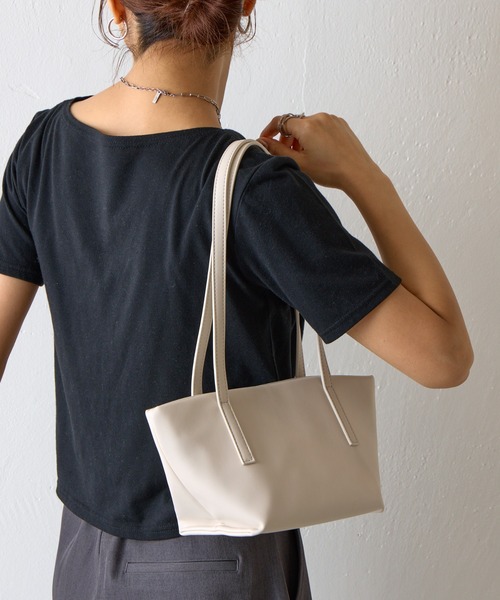 COLONY 2139（コロニートゥーワンスリーナイン）の「ロングハンドルバッグ（ショルダーバッグ・レディース・ブラック/ホワイト・FREE）」の14枚目の写真