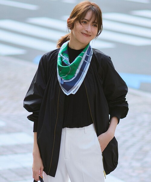 23区(ニジュウサンク)の「【撥水加工】ソフトメモリータフタ ミドル丈 ブルゾン(その他アウター・レディース・カーキ系/ブラック系・38)」の2枚目の写真