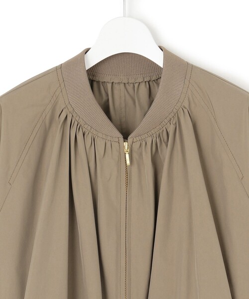 23区(ニジュウサンク)の「【撥水加工】ソフトメモリータフタ ミドル丈 ブルゾン(その他アウター・レディース・カーキ系/ブラック系・38)」の10枚目の写真