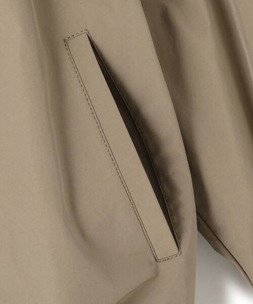 23区(ニジュウサンク)の「【撥水加工】ソフトメモリータフタ ミドル丈 ブルゾン(その他アウター・レディース・カーキ系/ブラック系・38)」の12枚目の写真