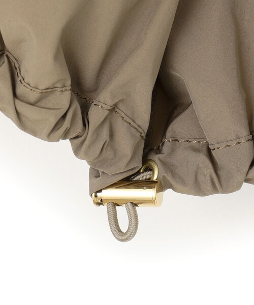 23区(ニジュウサンク)の「【撥水加工】ソフトメモリータフタ ミドル丈 ブルゾン(その他アウター・レディース・カーキ系/ブラック系・38)」の15枚目の写真