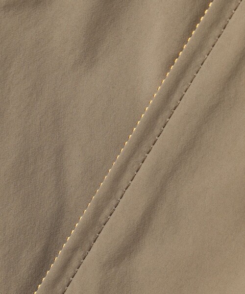 23区(ニジュウサンク)の「【撥水加工】ソフトメモリータフタ ミドル丈 ブルゾン(その他アウター・レディース・カーキ系/ブラック系・38)」の16枚目の写真