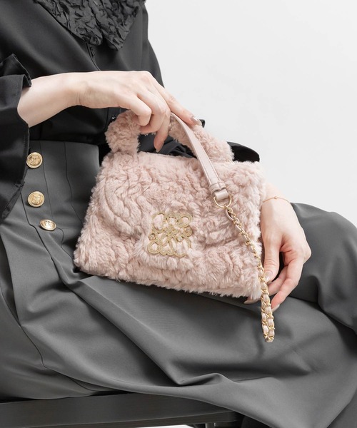 RANDA（ランダ）の「2WAY モノグラムショルダーファーバッグ（ショルダーバッグ・レディース・グレー/ベージュ/ピンク/アイボリー・FREE）」の4枚目の写真