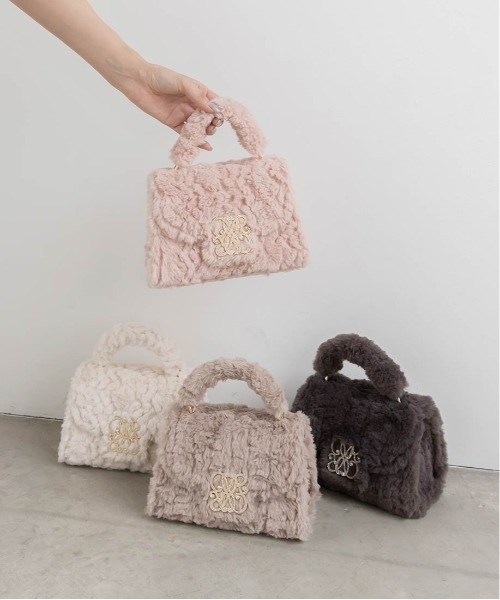 RANDA（ランダ）の「2WAY モノグラムショルダーファーバッグ（ショルダーバッグ・レディース・グレー/ベージュ/ピンク/アイボリー・FREE）」の5枚目の写真