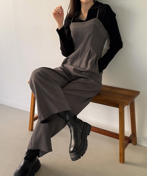 JUNOAH（ジュノア）の「ツータックオールインワン（つなぎ/オールインワン・レディース・ダークグレー/グレー/ブラック・MEDIUM/SMALL/LARGE）」の11枚目の写真