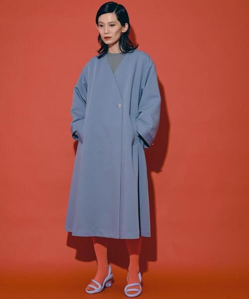 THE GOODLAND MARKET(ザグッドランドマーケット)の「『別注』MIDIUMISOLID×TGM RE V neck long coat(その他アウター・レディース・ブルー系その他/ライトベージュ・FREE)」の2枚目の写真