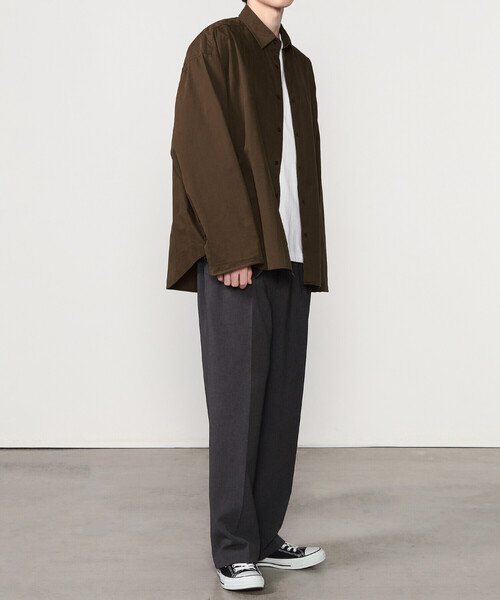 GYMPHLEX（ジムフレックス）の「Gymphlex | ピーチスキン レギュラーカラー長袖シャツ MEN（シャツ/ブラウス・メンズ・ブラウン/ブラック・L/M）」の7枚目の写真