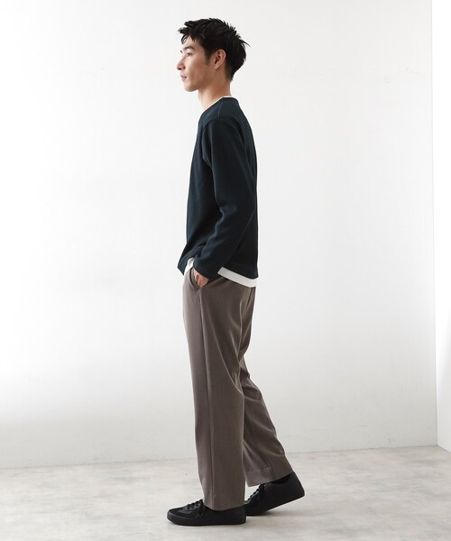 THE SHOP TK （ザ ショップ ティーケー ）の「【一枚でコーディネートが完成！】レイヤード風キーネック長袖Tシャツ 洗濯機OK（Tシャツ/カットソー・メンズ・ライトベージュ/モスグリーン/ボルドー/ダークグレー・02/03/04）」の7枚目の写真