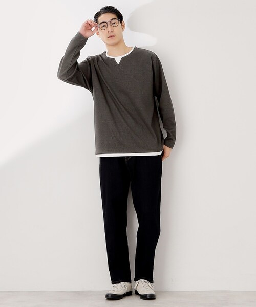 THE SHOP TK （ザ ショップ ティーケー ）の「【一枚でコーディネートが完成！】レイヤード風キーネック長袖Tシャツ 洗濯機OK（Tシャツ/カットソー・メンズ・ライトベージュ/モスグリーン/ボルドー/ダークグレー・02/03/04）」の11枚目の写真