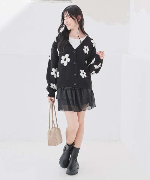 Honeys（ハニーズ）の「総柄Ｖネックカーディガン（カーディガン/ボレロ・レディース・ブラック系その他/レオパード/ベージュ系その他/ピンク系その他/ブルー系その他3・LL/S/M/L）」の11枚目の写真