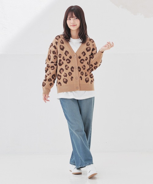 Honeys（ハニーズ）の「総柄Ｖネックカーディガン（カーディガン/ボレロ・レディース・ブラック系その他/レオパード/ベージュ系その他/ピンク系その他/ブルー系その他3・LL/S/M/L）」の20枚目の写真