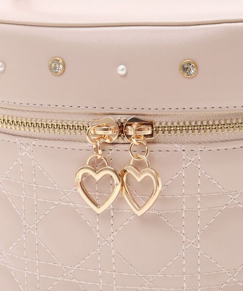 MAJESTIC LEGON（マジェスティックレゴン）の「ビジューキルティングバニティ（ショルダーバッグ・レディース・ピンク/アイボリー/ブラック・FREE）」の16枚目の写真