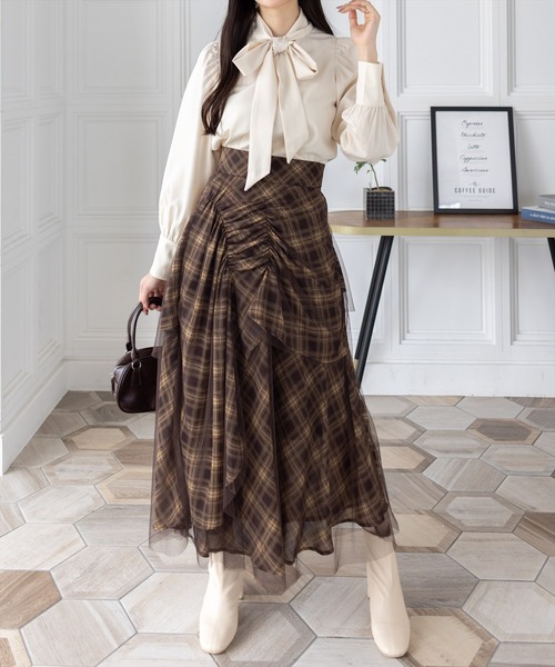 CLEAR BASIC（クリアベーシック）の「【低身長用サイズ有】シャーリング切替アシンメトリーチュールスカート［大人 カジュアル 着回し力抜群］≪AW新作≫（スカート・レディース・ネイビー/ブラウン・F/PF）」の4枚目の写真