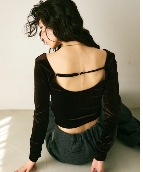 セール】Gathered cuff back open top with cups / カップ付ギャザー