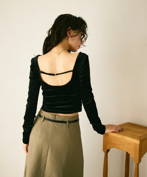 Lutim by u（ルチバイユー）の「Gathered cuff back open top with