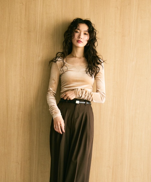 Lutim by u（ルチバイユー）の「Gathered cuff back open top with