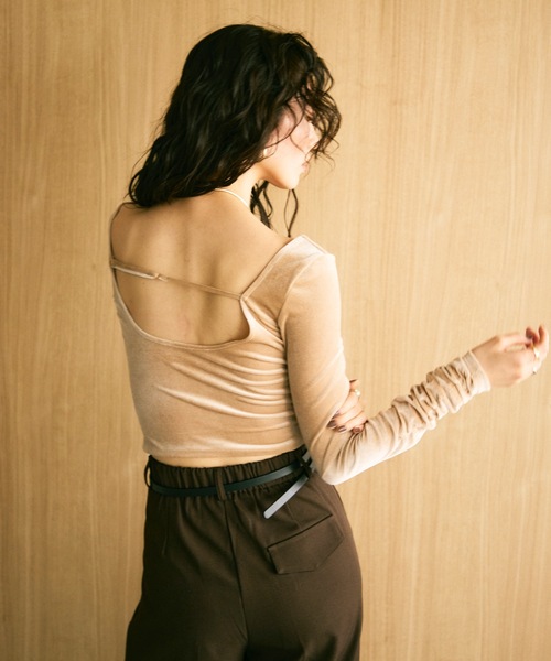 トップス CTU Gathered cuff back open top with cups / カップ付ギャザーカフバック