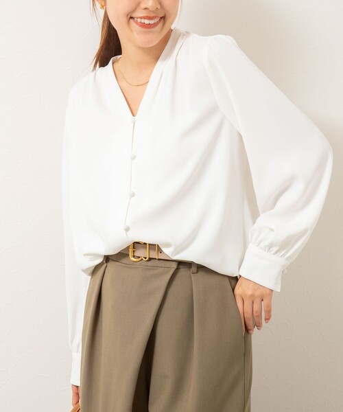 NOLLEY’S Sophi(ノーリーズソフィ)の「ウォッシャブルジョーゼットVネックブラウス(シャツ/ブラウス・レディース・ベビーピンク/オフホワイト/ホワイト系その他2・36/38)」の12枚目の写真