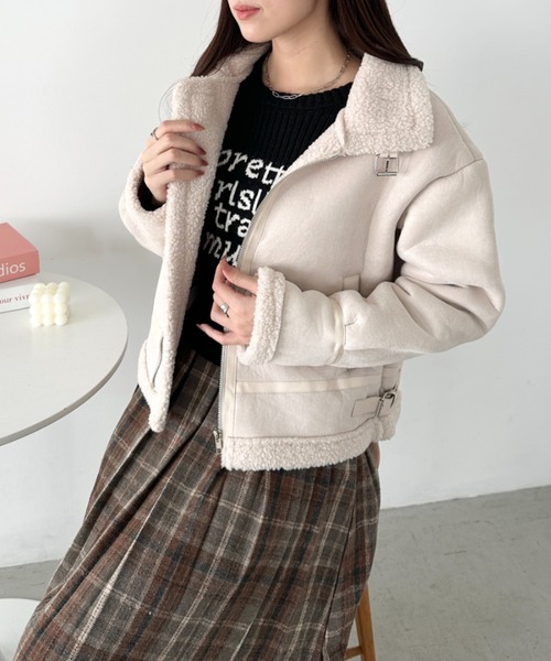 CLEA（クレア）の「ヴィンテージライクムートンジャケット（ブルゾン・レディース・ブラック/アイボリー/ブラウン/キャメル・FREE）」の11枚目の写真