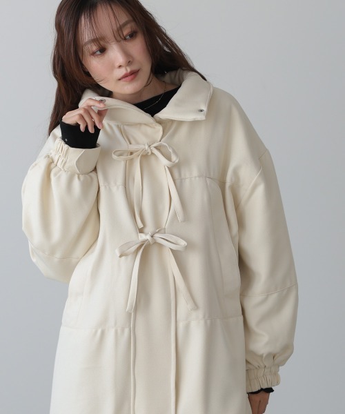 Bab（バブ）の「中綿フロントリボンモンスターコート（ダウンジャケット/コート・レディース・アイボリー/チャコールグレー・M）」の7枚目の写真