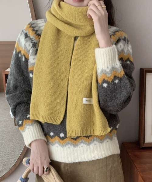 SHEPP(シープ)の「【8色展開】ニットボリュームマフラー / ワンポイントタグデザインマフラー(マフラー・レディース・ブラウン/レッド/ベージュ/イエロー/アイボリー/ブラック/グレー/ネイビー・F)」の7枚目の写真