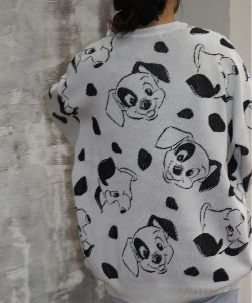 Disney(ディズニー)の「【DISNEY/ディズニー】ミッキーマウス&101匹わんちゃん総柄ジャガードニットクルーネック(ニット/セーター・レディース・スミクロ/ワインレッド/オフホワイト/グレー・MEDIUM/LARGE)」の6枚目の写真